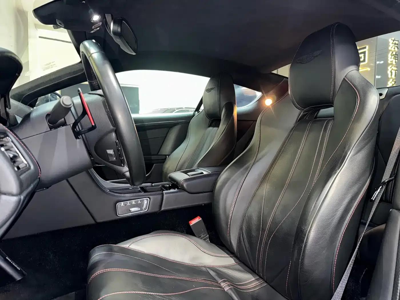 Aston Martin DB9 2013 6.0L Coupe — миниатюра 9