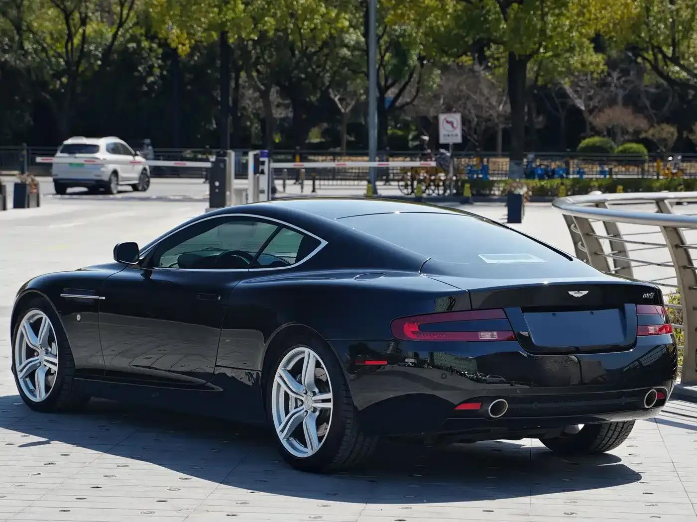 Aston Martin DB9 2007 6.0L Touchtronic Coupe — миниатюра 12