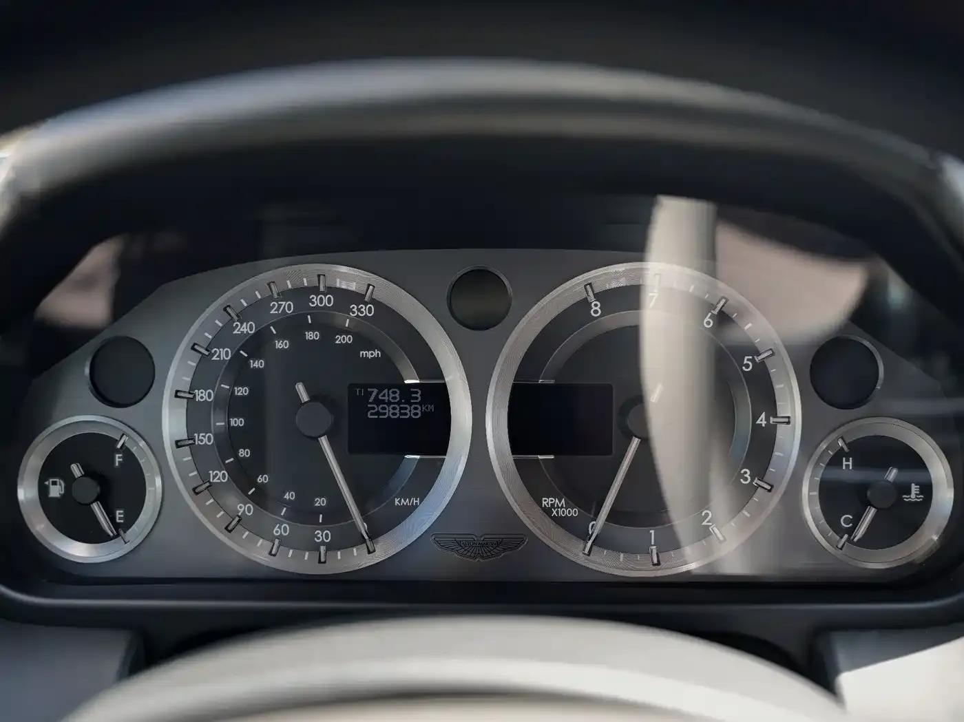 Aston Martin DB9 2007 6.0L Touchtronic Coupe — миниатюра 16