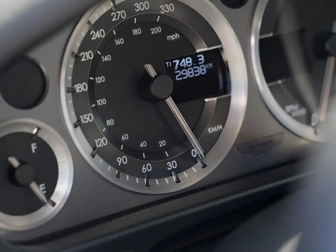 Aston Martin DB9 2007 6.0L Touchtronic Coupe — миниатюра 18