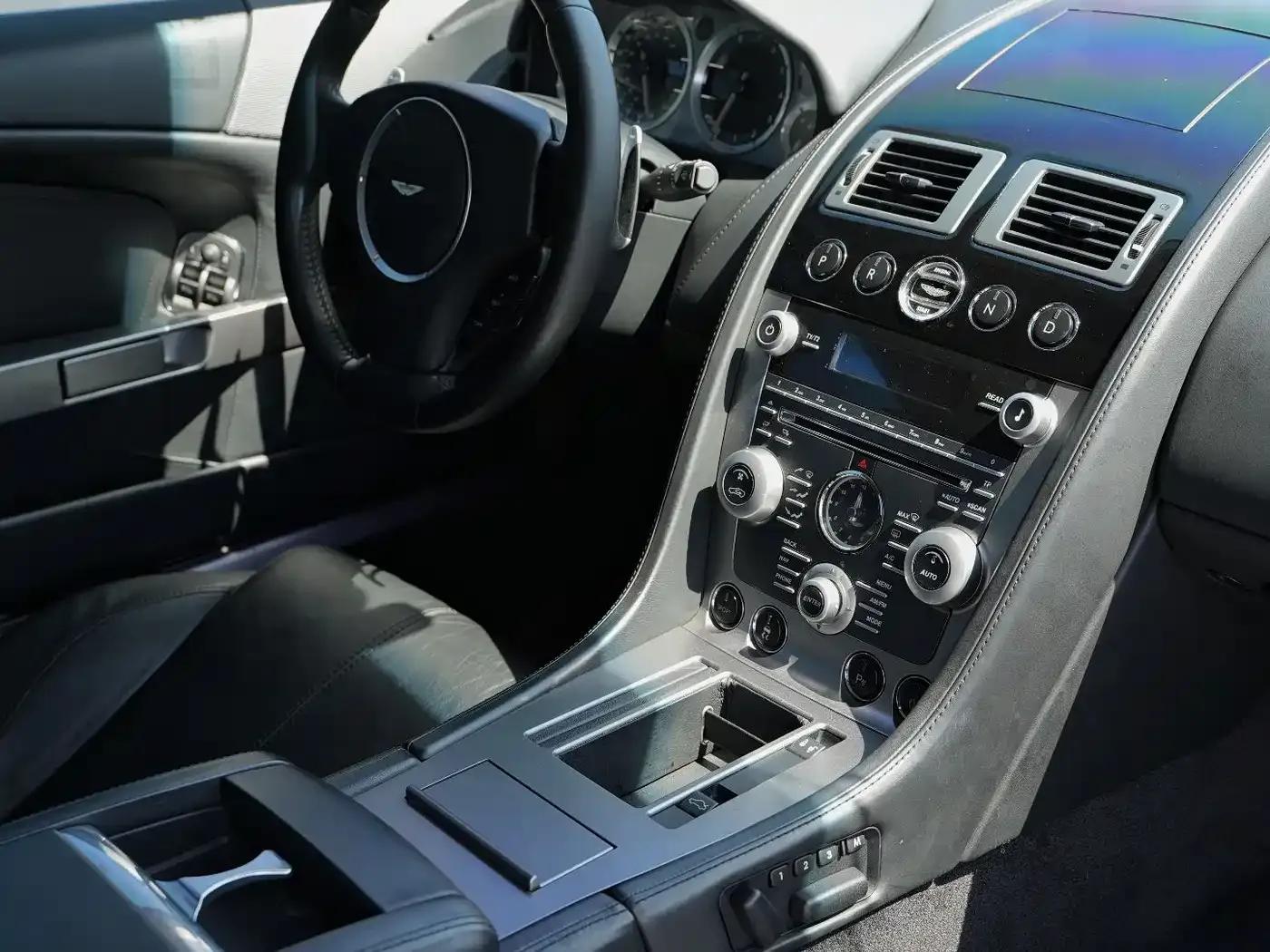 Aston Martin DB9 2007 6.0L Touchtronic Coupe — миниатюра 24