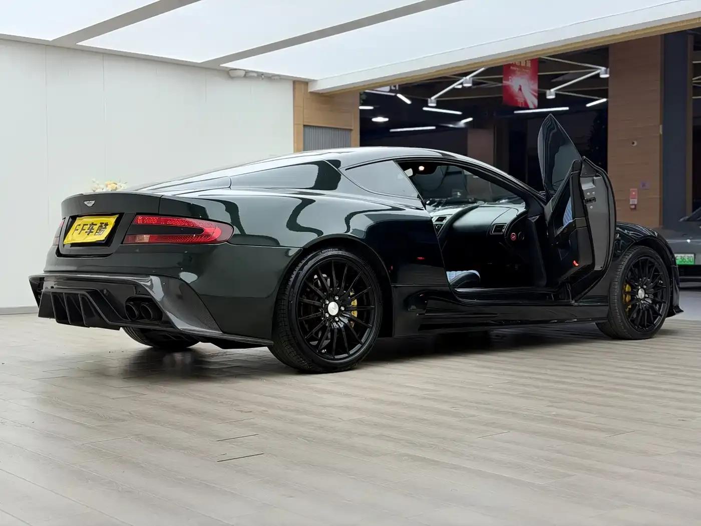Aston Martin DB9 2011 6.0L Touchtronic Coupe — миниатюра 2