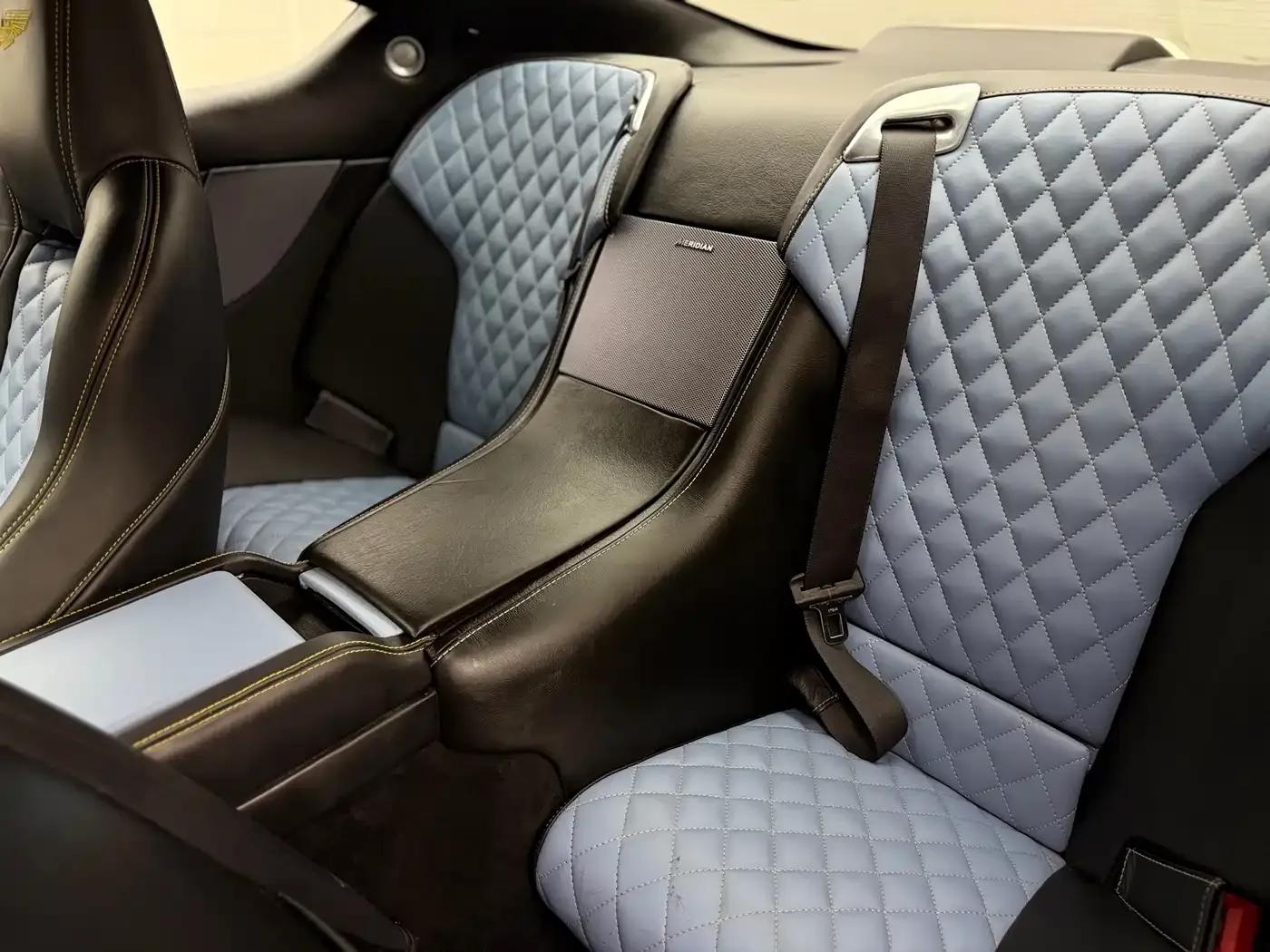 Aston Martin DB9 2011 6.0L Touchtronic Coupe — миниатюра 20