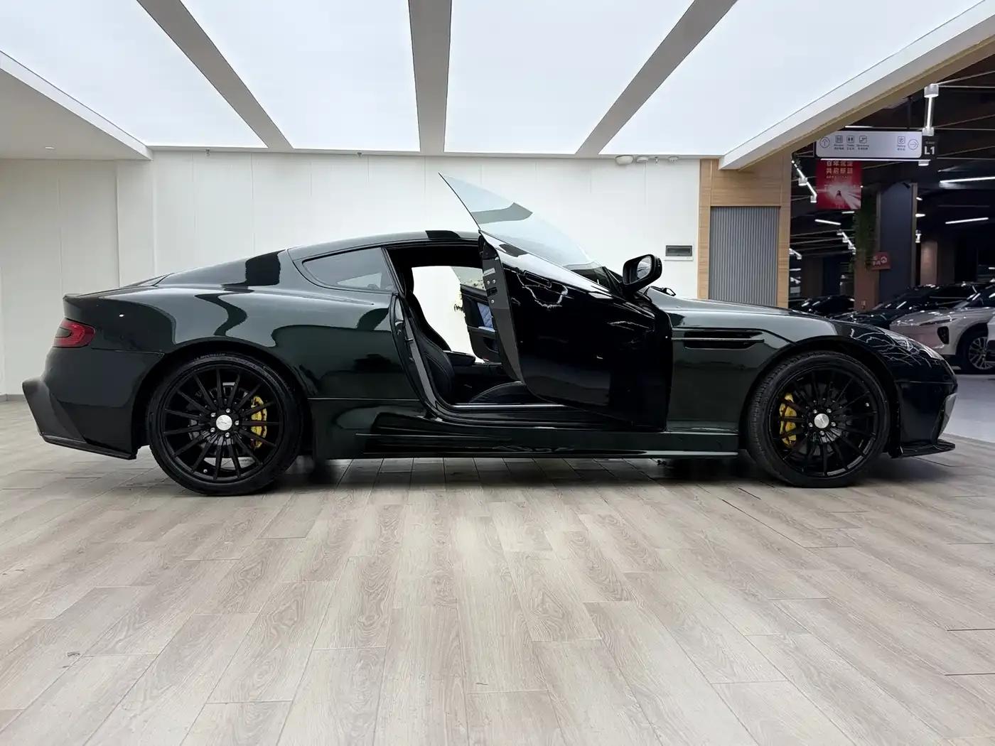 Aston Martin DB9 2011 6.0L Touchtronic Coupe — миниатюра 6