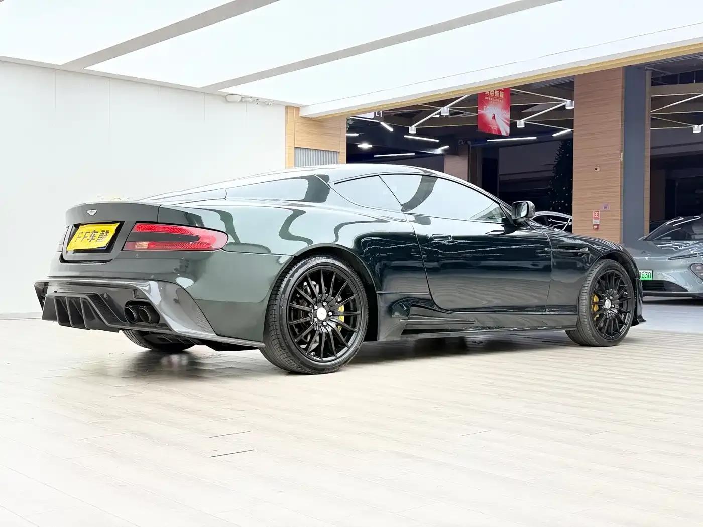 Aston Martin DB9 2011 6.0L Touchtronic Coupe — миниатюра 8