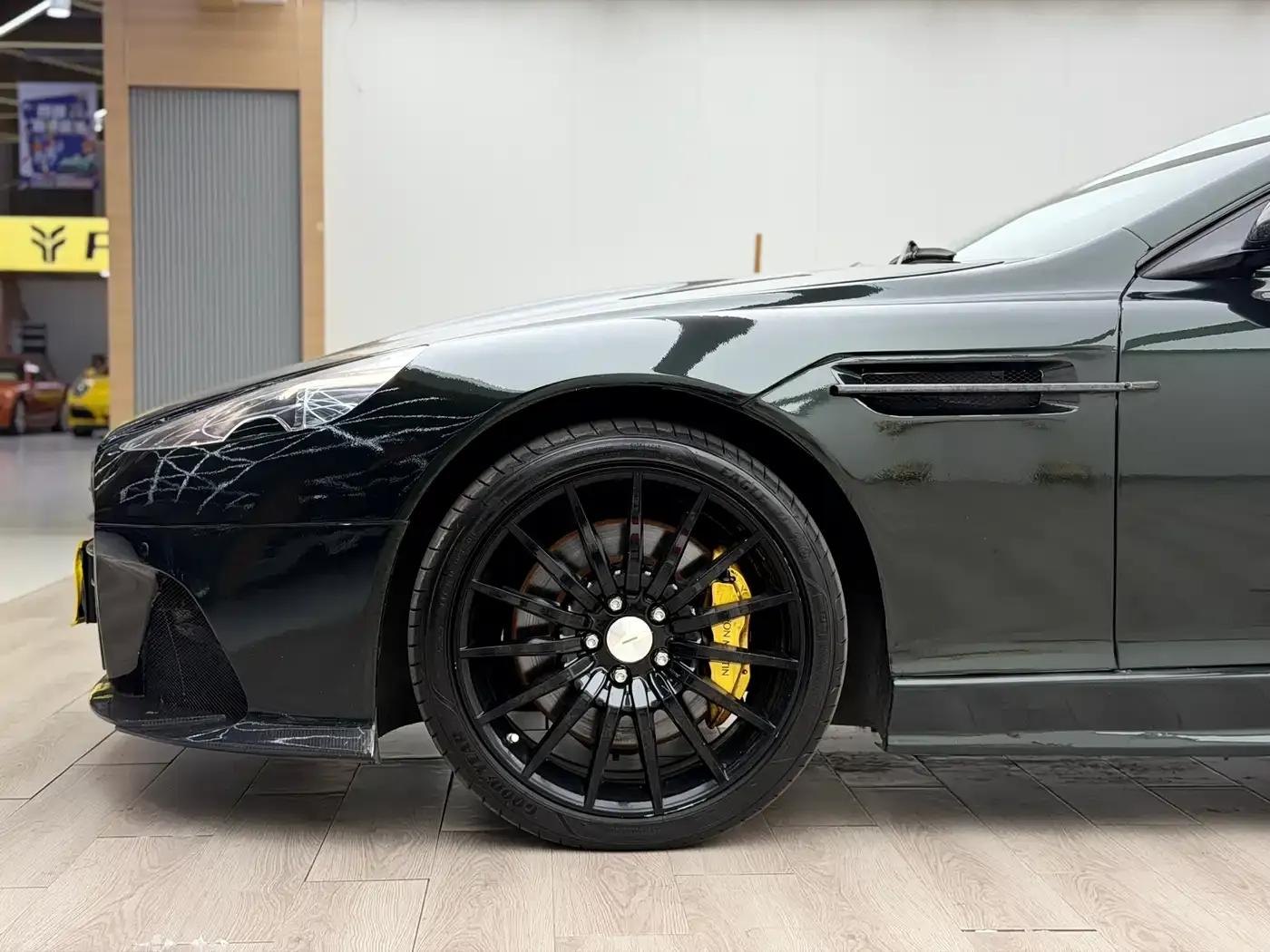 Aston Martin DB9 2011 6.0L Touchtronic Coupe — миниатюра 9
