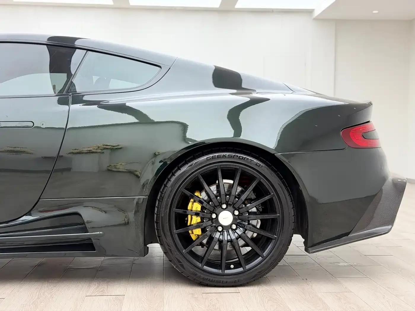 Aston Martin DB9 2011 6.0L Touchtronic Coupe — миниатюра 10