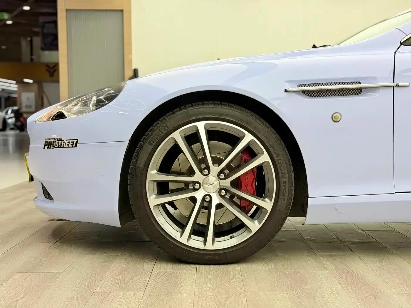 Aston Martin DB9 2011 6.0L Touchtronic Coupe — миниатюра 12