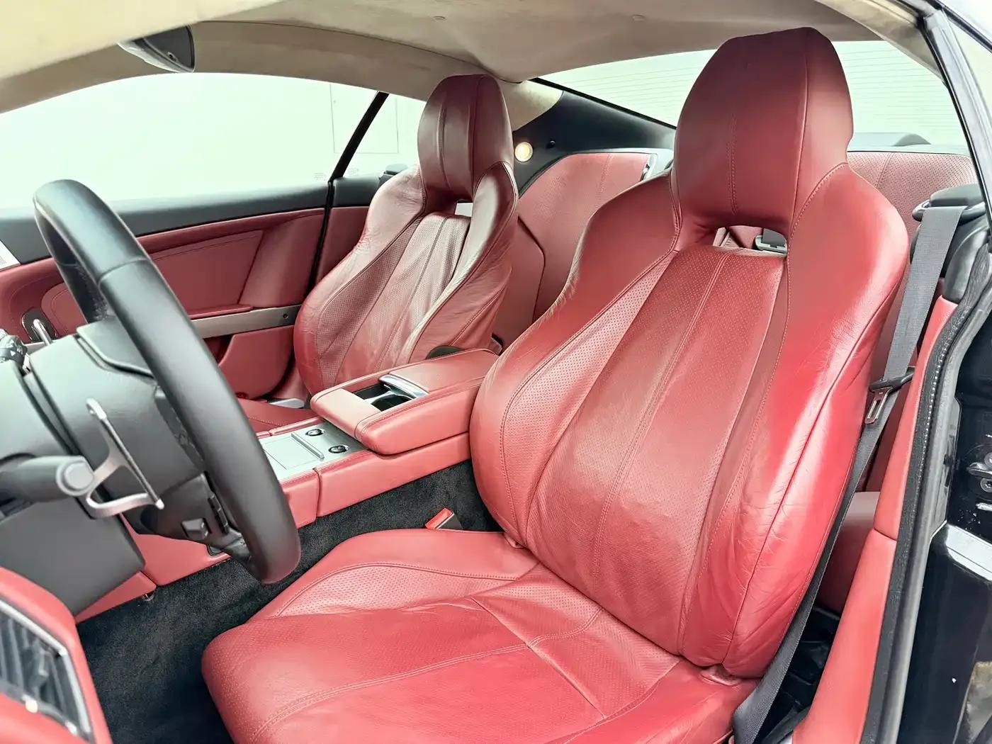 Aston Martin DB9 2011 6.0L Touchtronic Coupe — миниатюра 15