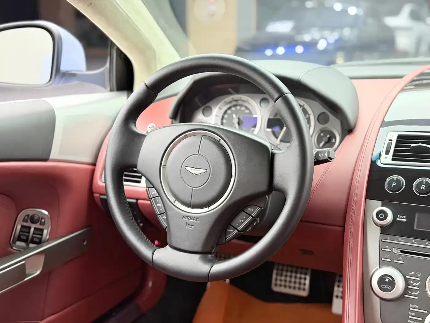 Aston Martin DB9 2011 6.0L Touchtronic Coupe — миниатюра 20