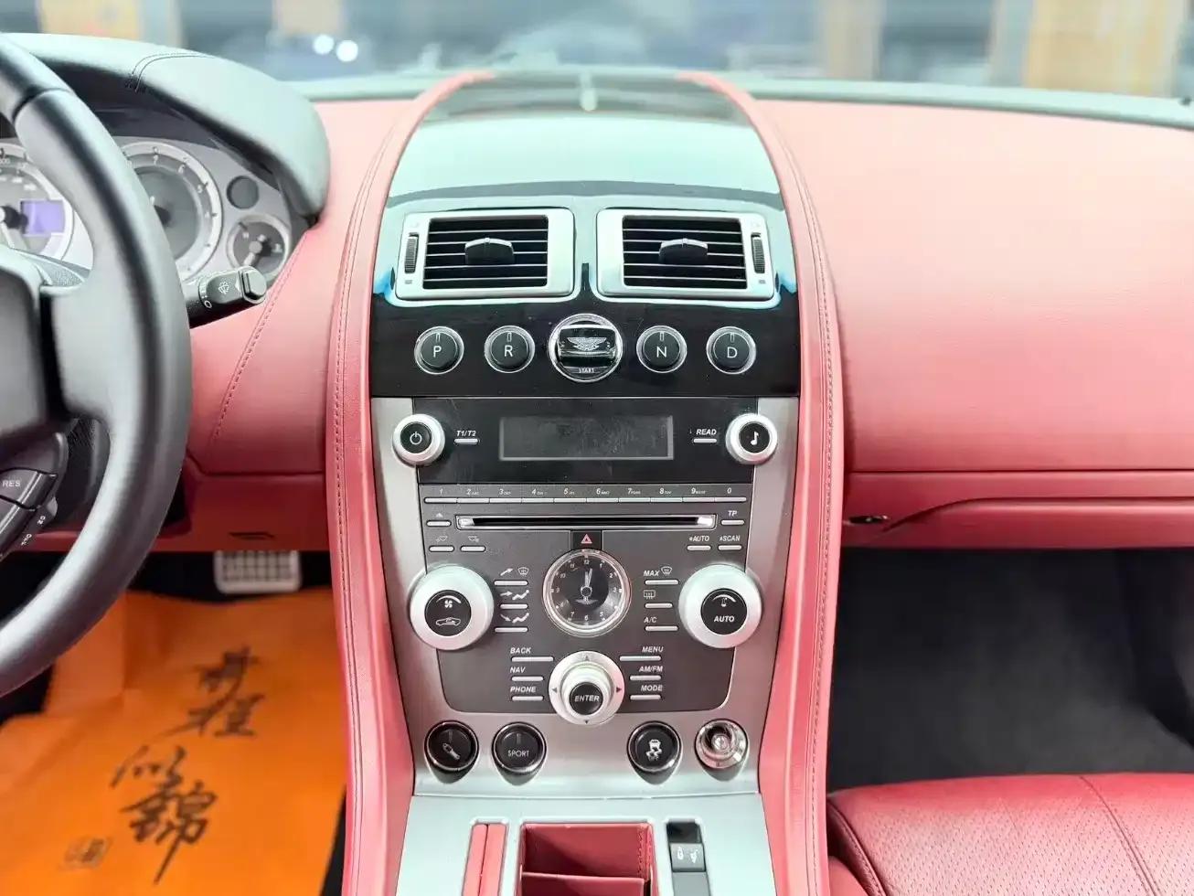 Aston Martin DB9 2011 6.0L Touchtronic Coupe — миниатюра 25