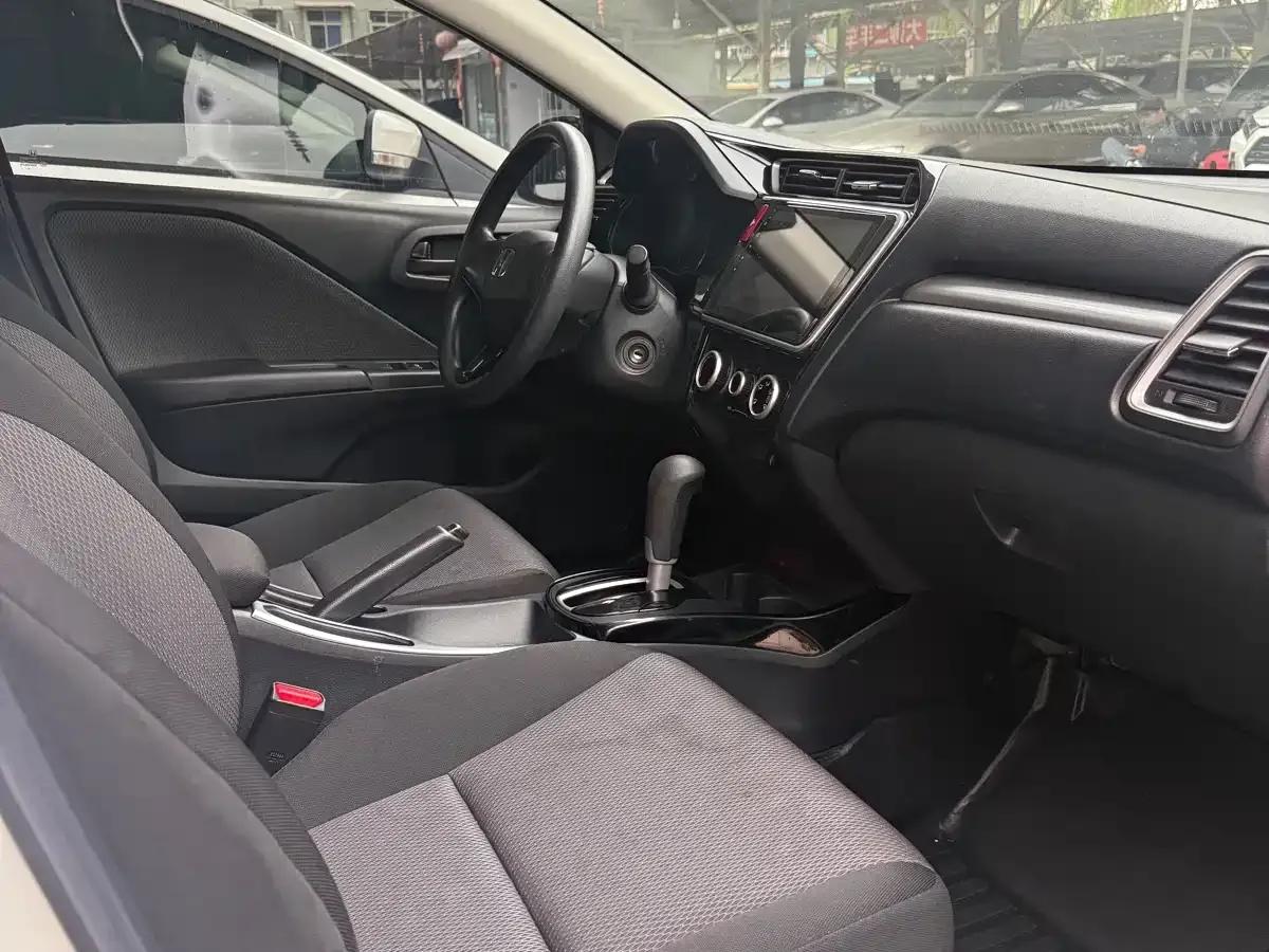 2017 Honda Crider 1.5L CVT Comfort Edition — миниатюра 14