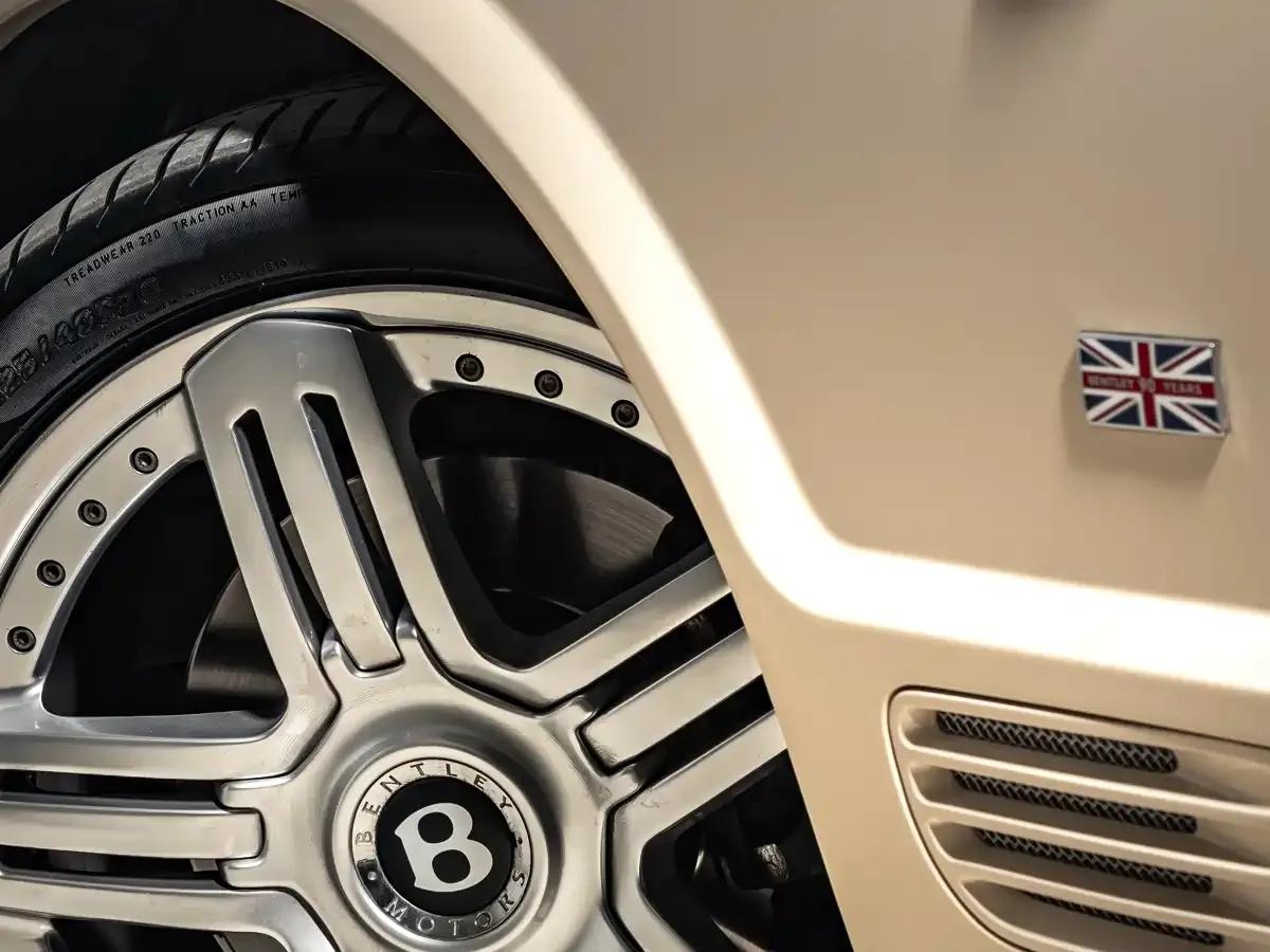 Elegant 2009 6.8T 90th Anniversary Edition — миниатюра 11
