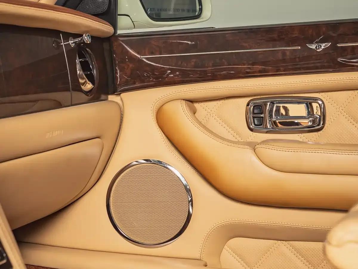 Elegant 2009 6.8T 90th Anniversary Edition — миниатюра 13
