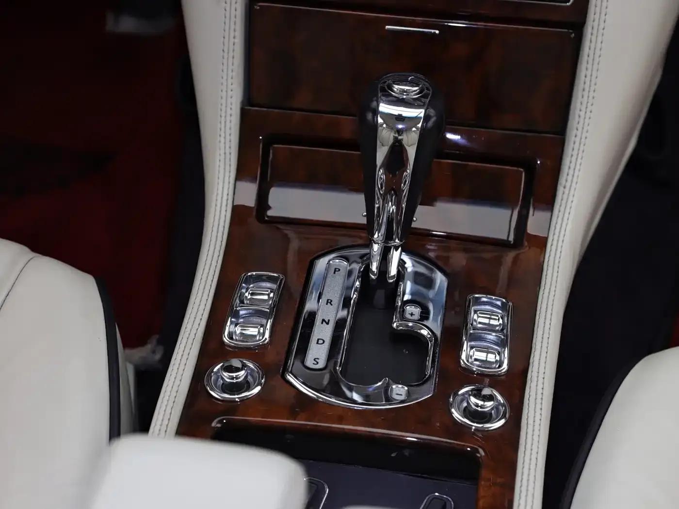 Elegant 2004 RL 6.8 — миниатюра 12