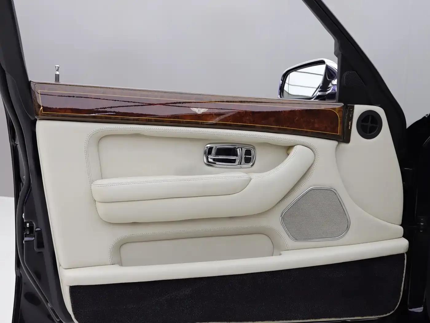 Elegant 2004 RL 6.8 — миниатюра 10