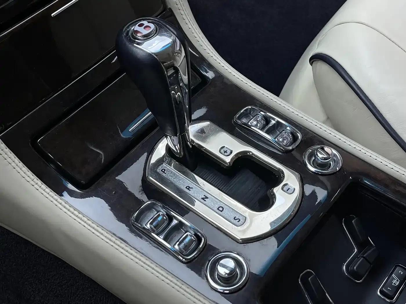 Elegant 2009 Model 6.8T Automatic — миниатюра 11