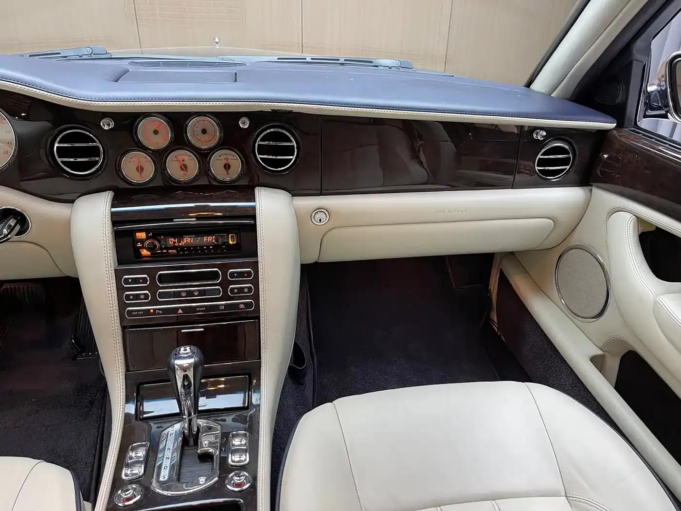 Elegant 2009 Model 6.8T Automatic — миниатюра 5