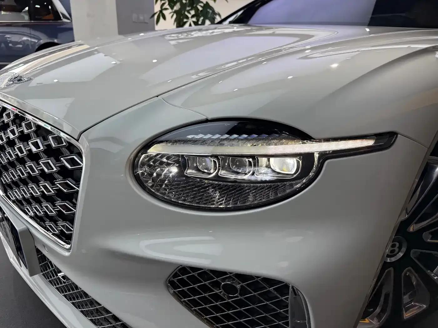 2025 Continental Plug-in Hybrid GT Mulliner Edition — миниатюра 11