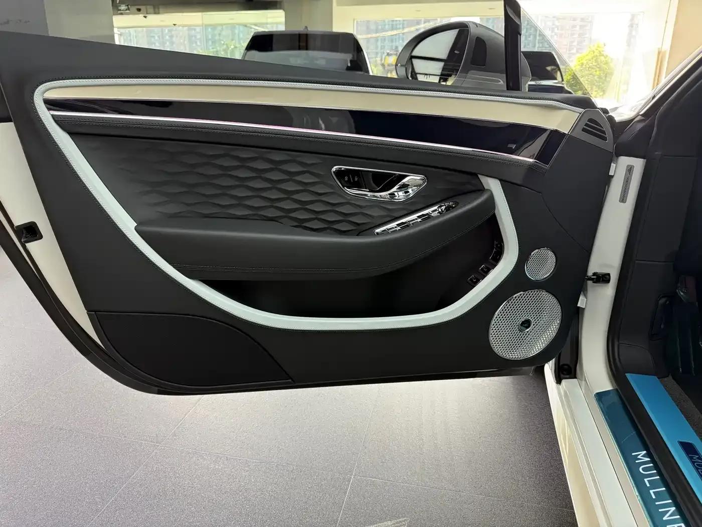 2025 Continental Plug-in Hybrid GT Mulliner Edition — миниатюра 16