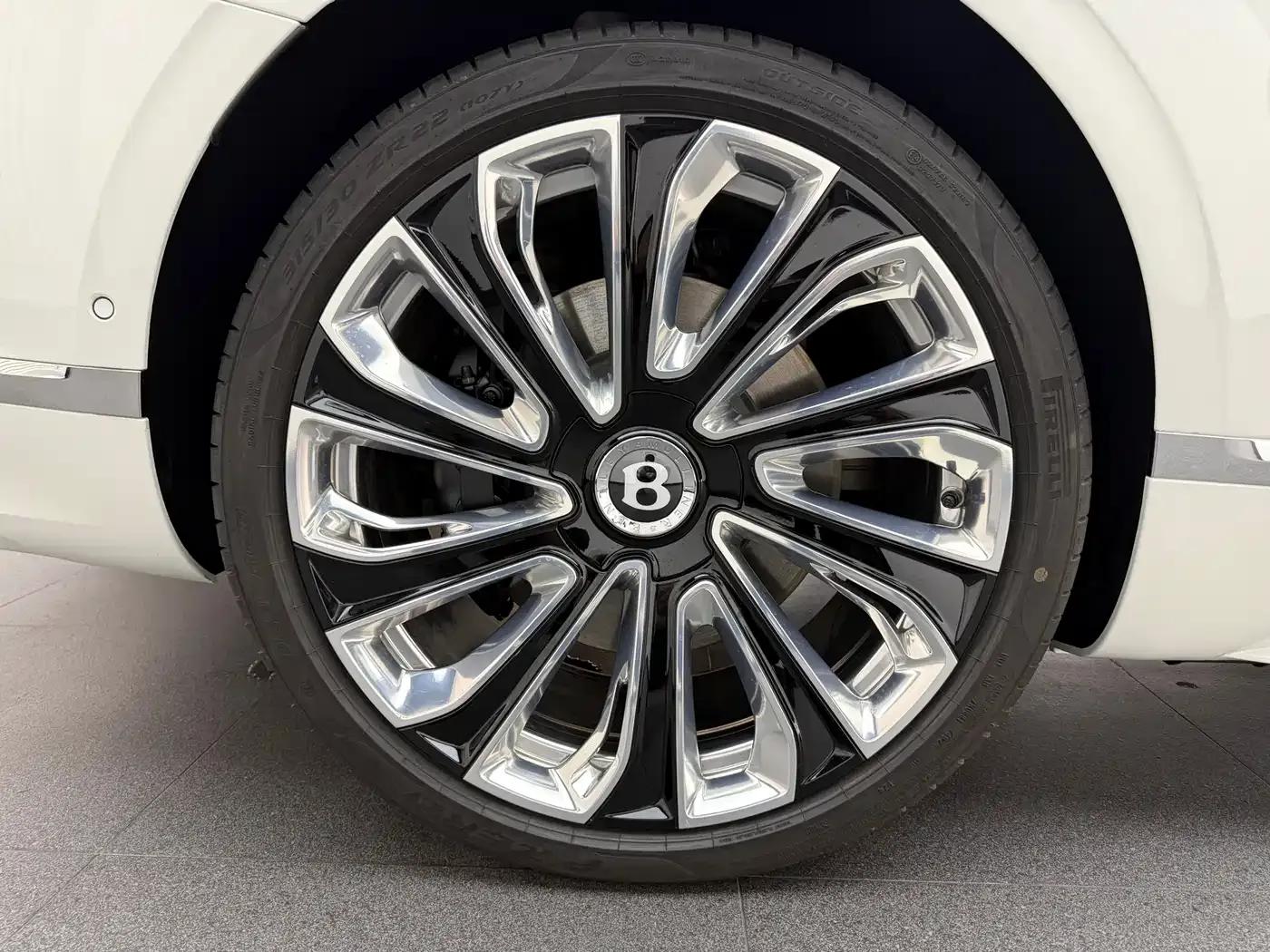 2025 Continental Plug-in Hybrid GT Mulliner Edition — миниатюра 29