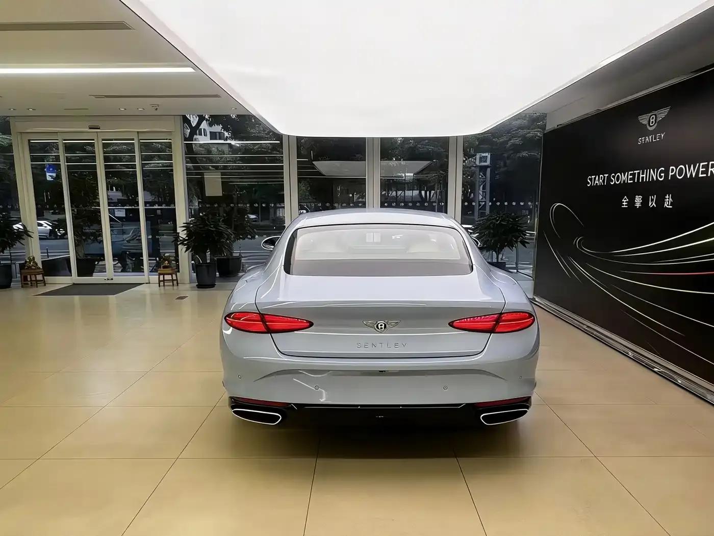 2026 Continental Plug-in Hybrid GT Base Model — миниатюра 8