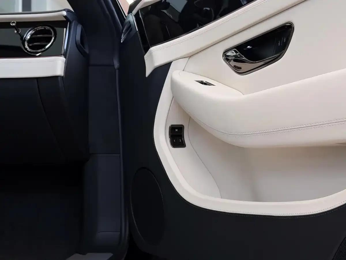 2026 Continental Plug-in Hybrid GT Base Model — миниатюра 12