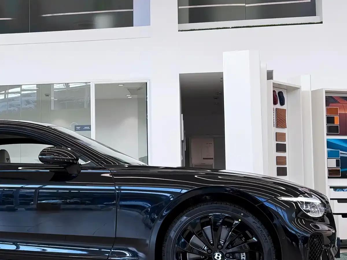 2026 Continental Plug-in Hybrid GT Base Model — миниатюра 4