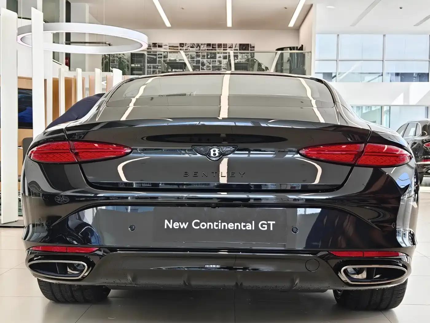 2026 Continental Plug-in Hybrid GT Base Model — миниатюра 6