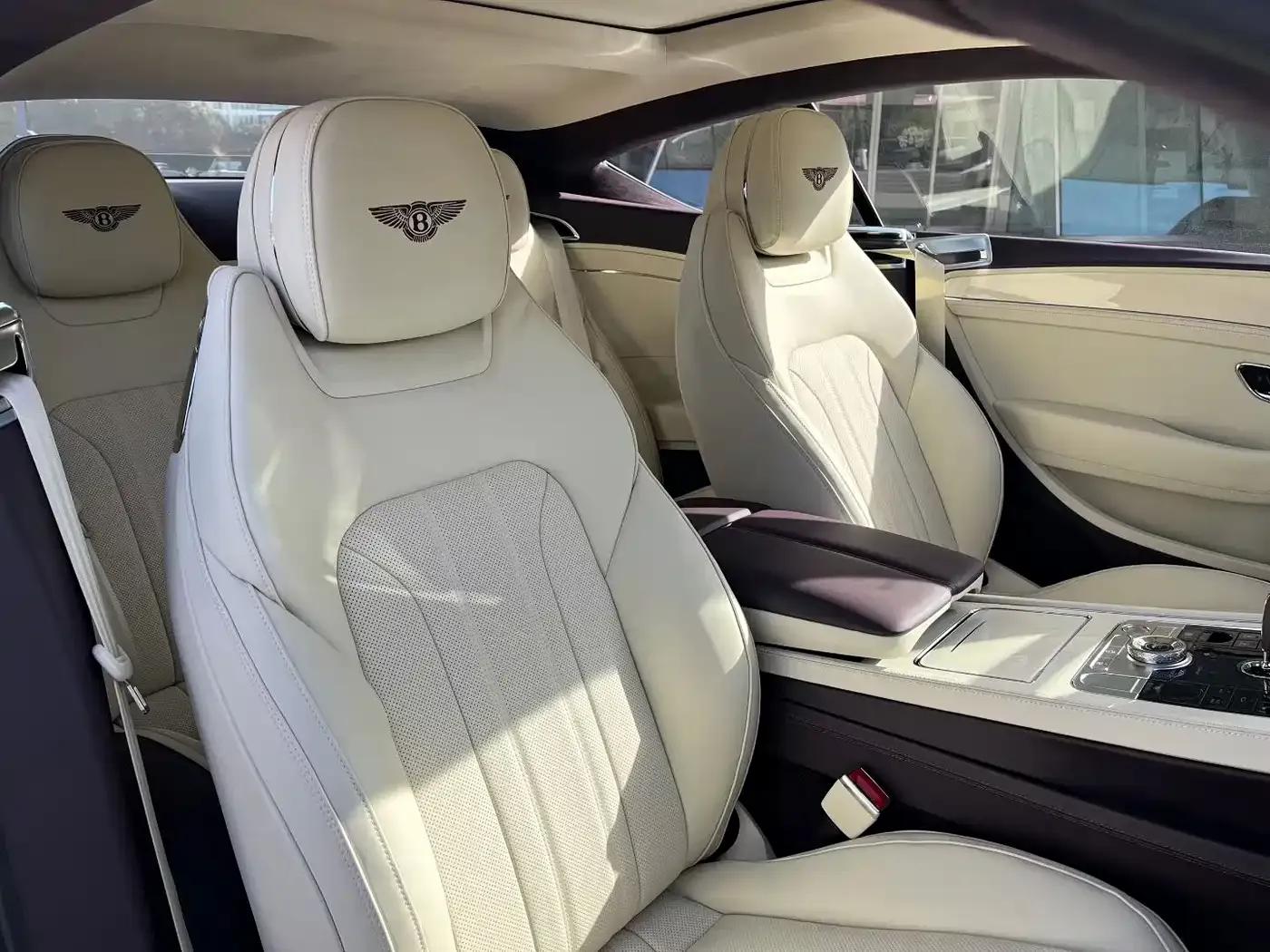 2026 Continental Plug-in Hybrid GT Base Model — миниатюра 6