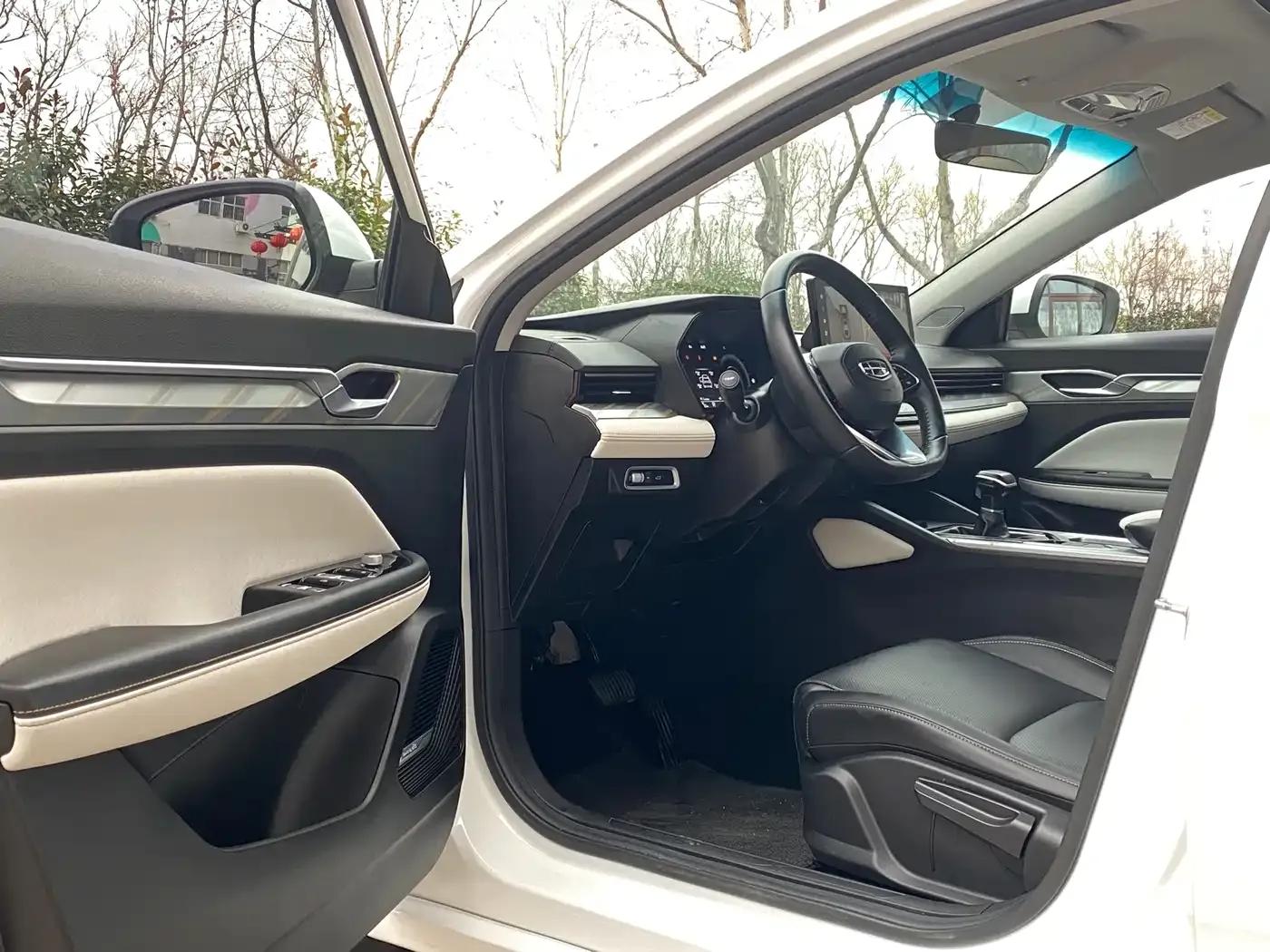 Geely Emgrand L 2022 1.4T CVT Flagship Edition — миниатюра 8