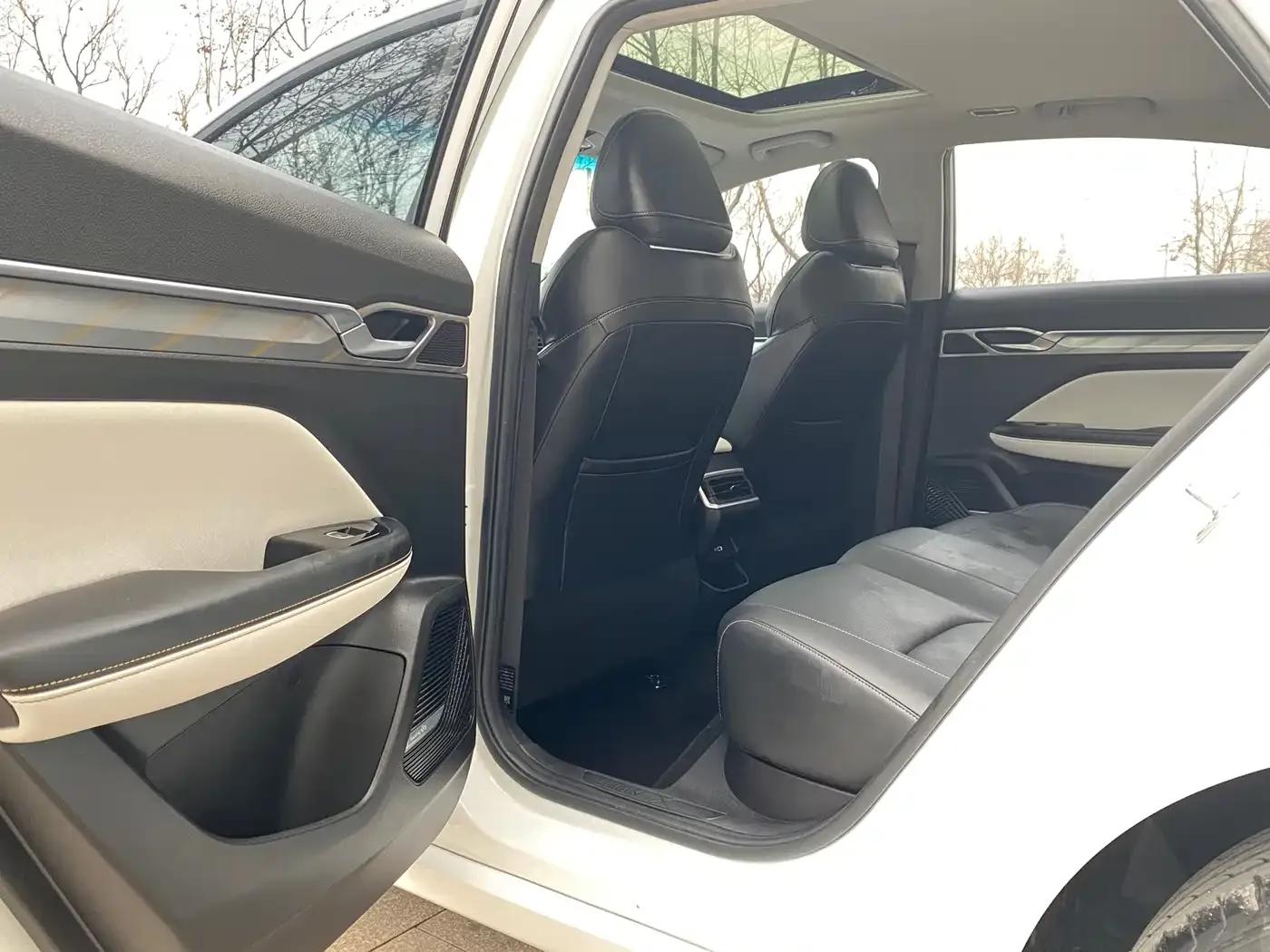 Geely Emgrand L 2022 1.4T CVT Flagship Edition — миниатюра 9