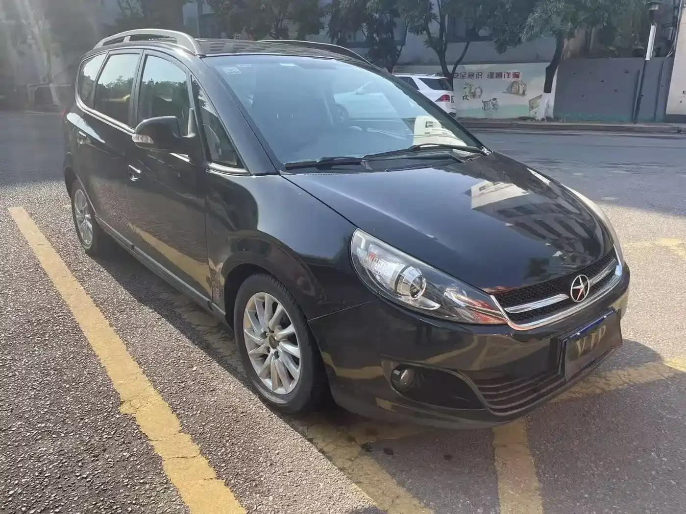 Refine M2 2013 1.8L Automatic Deluxe 5-seater — миниатюра 3
