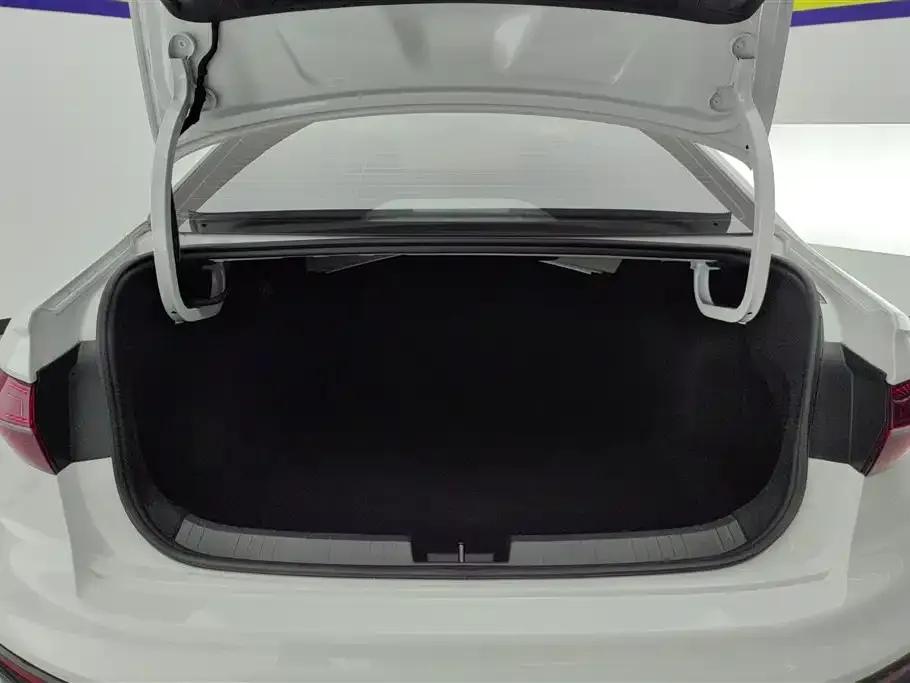 Jetta VA7 2025 1.4T Automatic First-Come, First-Served Edition — миниатюра 4
