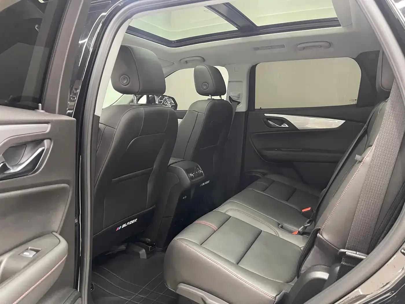 2022 Chevrolet Blazer Mild Hybrid 650T Redline 7-Seater Thunder Edition — миниатюра 7