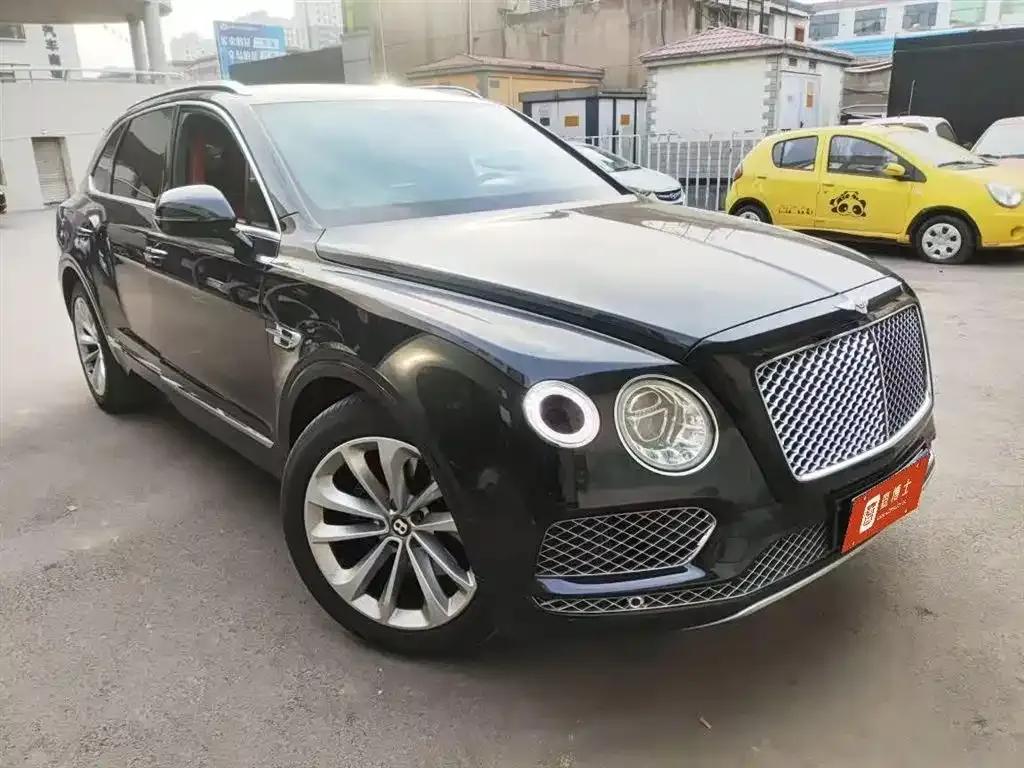 Bentayga Plug-in Hybrid 2019 3.0T PHEV — миниатюра 2