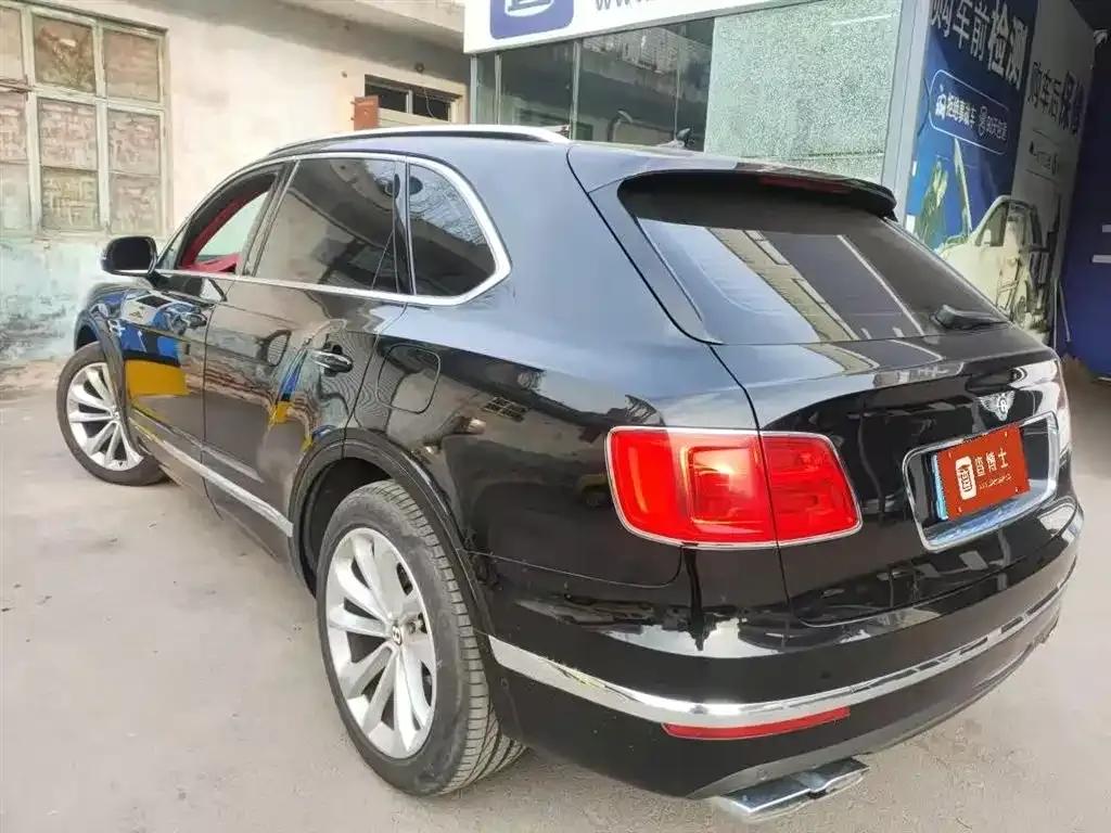 Bentayga Plug-in Hybrid 2019 3.0T PHEV — миниатюра 3