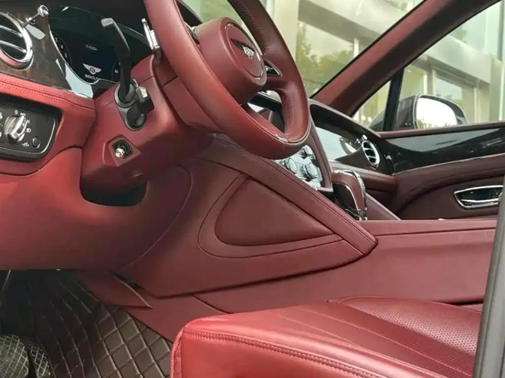 Bentayga Plug-in Hybrid 2021 3.0T PHEV — миниатюра 4