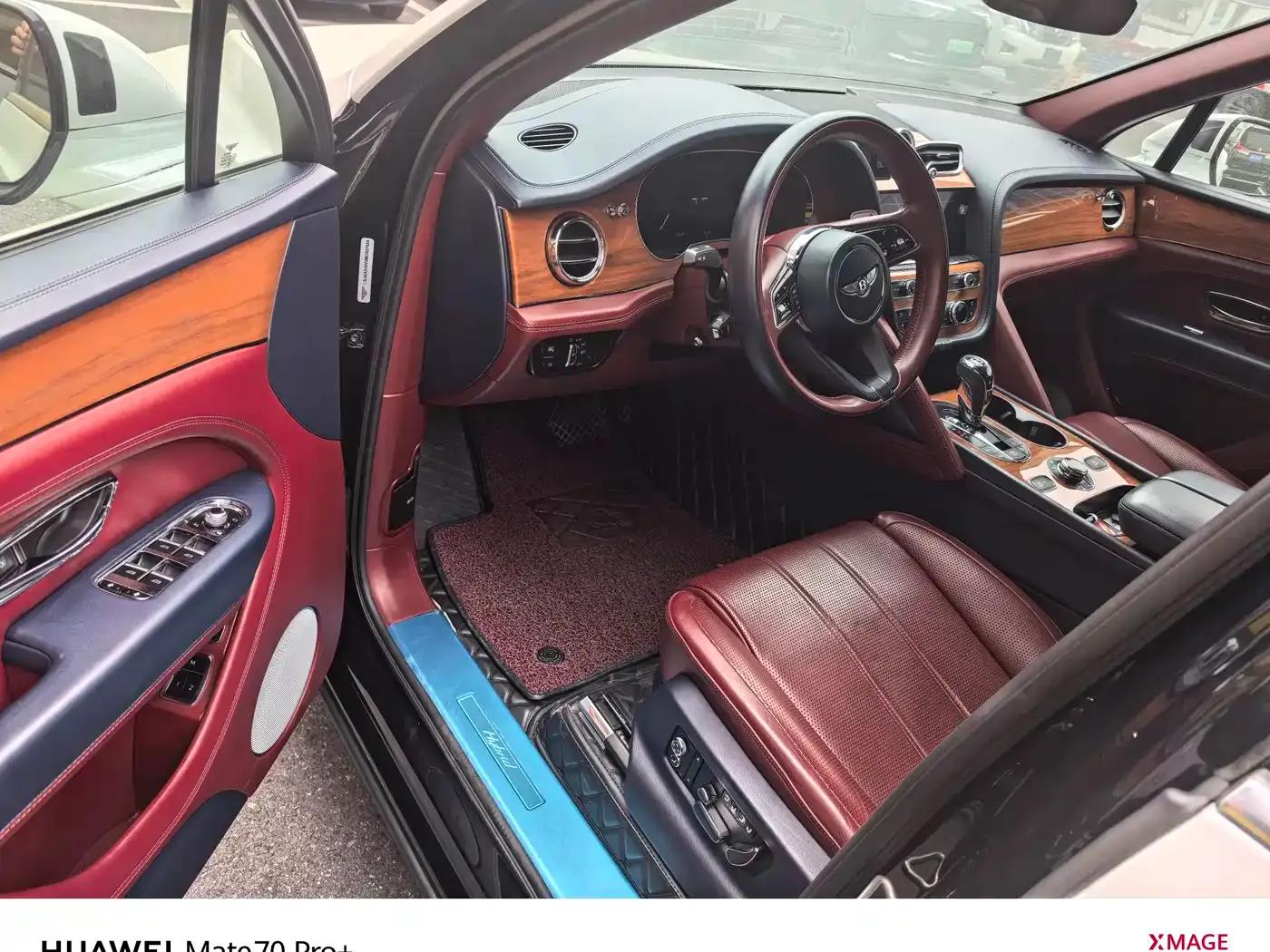 Bentayga Plug-in Hybrid 2021 3.0T PHEV — миниатюра 5