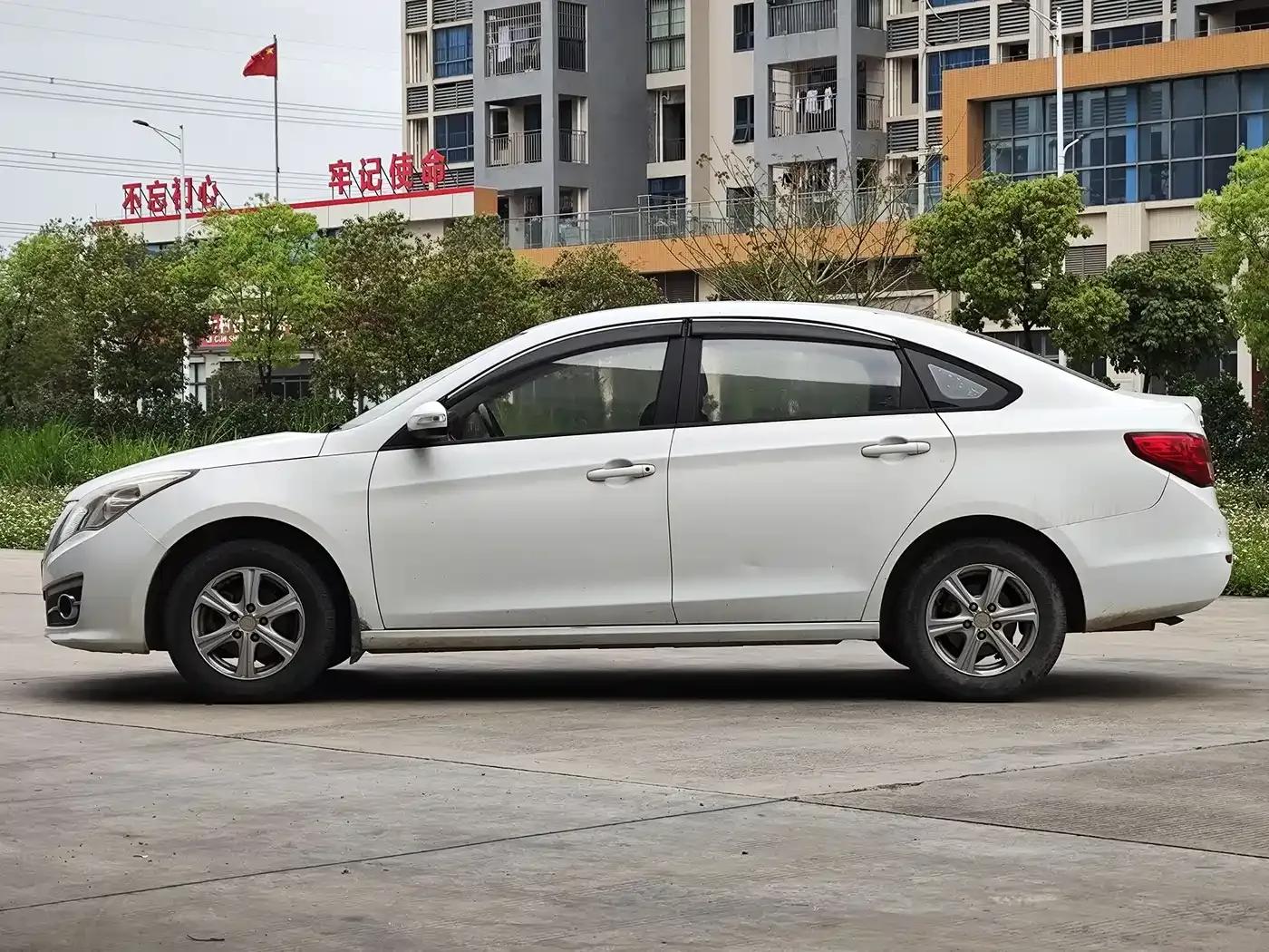 Jingyi S50 2016 1.5L Manual Deluxe Edition — миниатюра 7