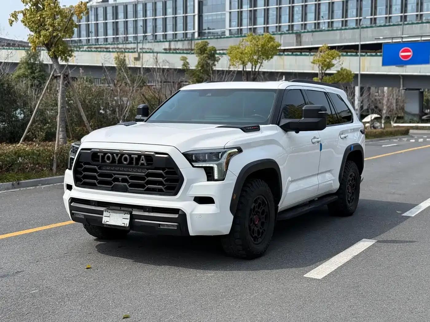 2023 Sequoia 3.5L US Spec — миниатюра 1