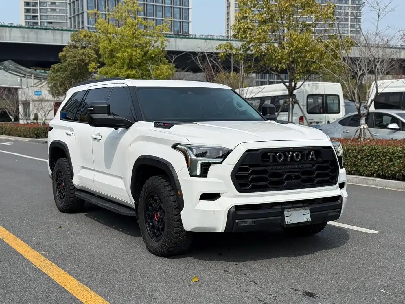 2023 Sequoia 3.5L US Spec — миниатюра 3