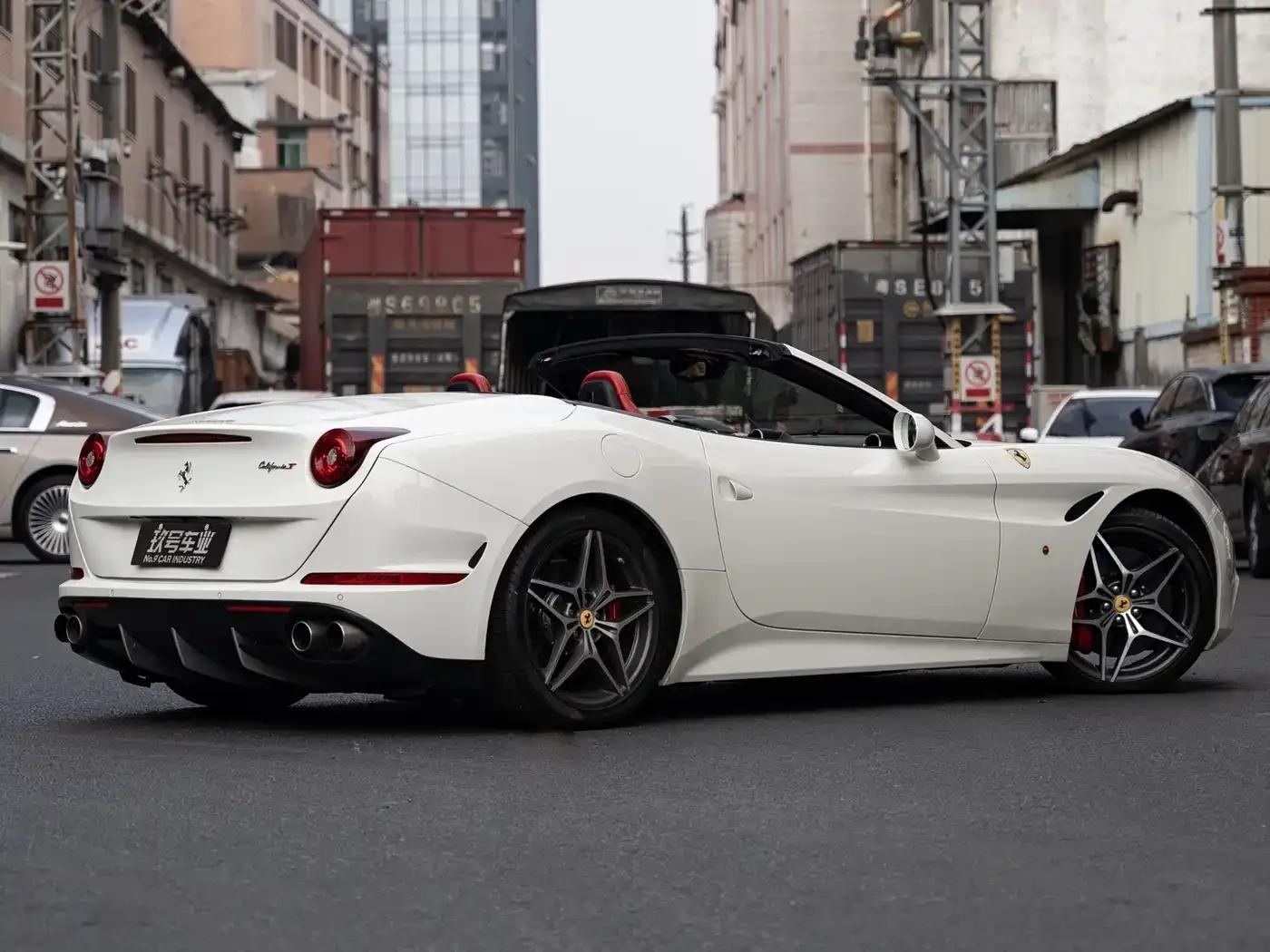 California T 2015 3.9T Standard Model — миниатюра 3