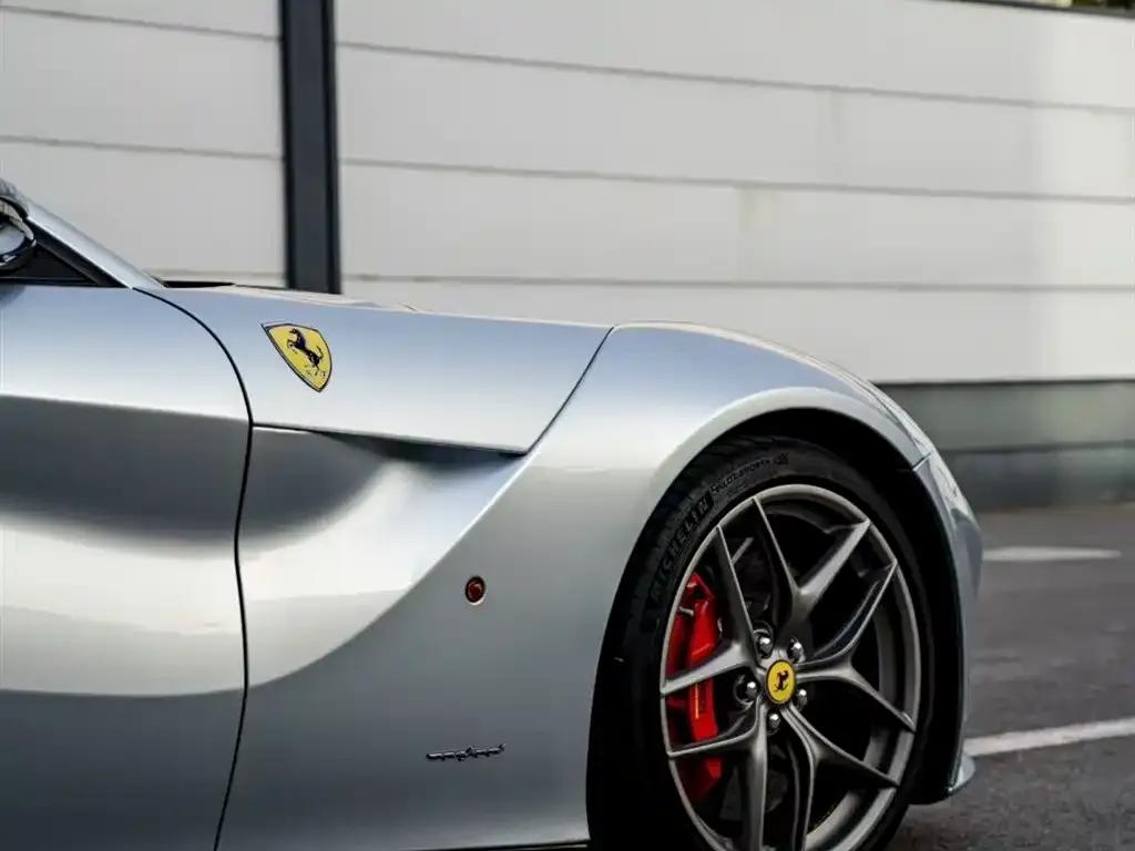 2013 F12berlinetta 6.3L Standard Model — миниатюра 5