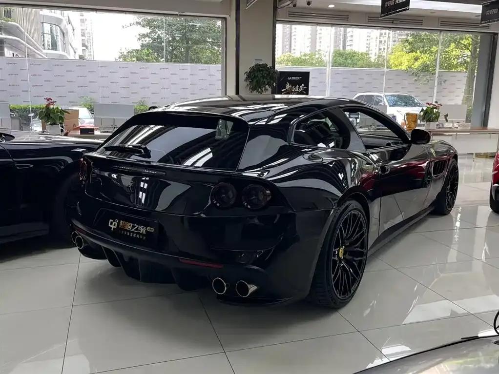 2017 GTC4Lusso 3.9T V8 — миниатюра 7