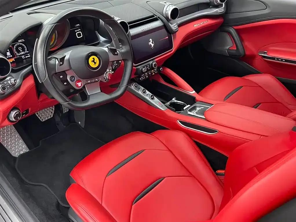 2017 GTC4Lusso 3.9T V8 — миниатюра 10