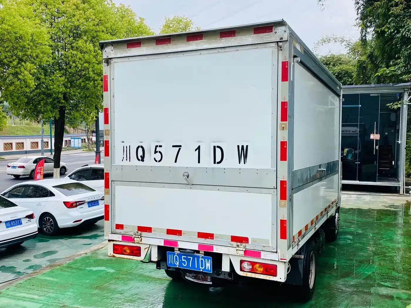 Xiangling M 2018 Model 1.5L M2 Non-load-bearing Single-row Rear Dual-Tire Box Truck DAM15L — миниатюра 6