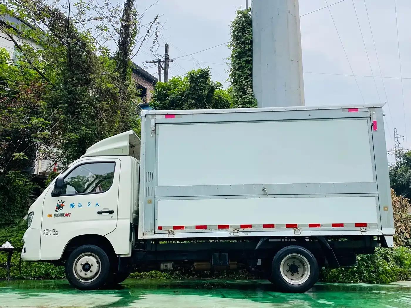 Xiangling M 2018 Model 1.5L M2 Non-load-bearing Single-row Rear Dual-Tire Box Truck DAM15L — миниатюра 7
