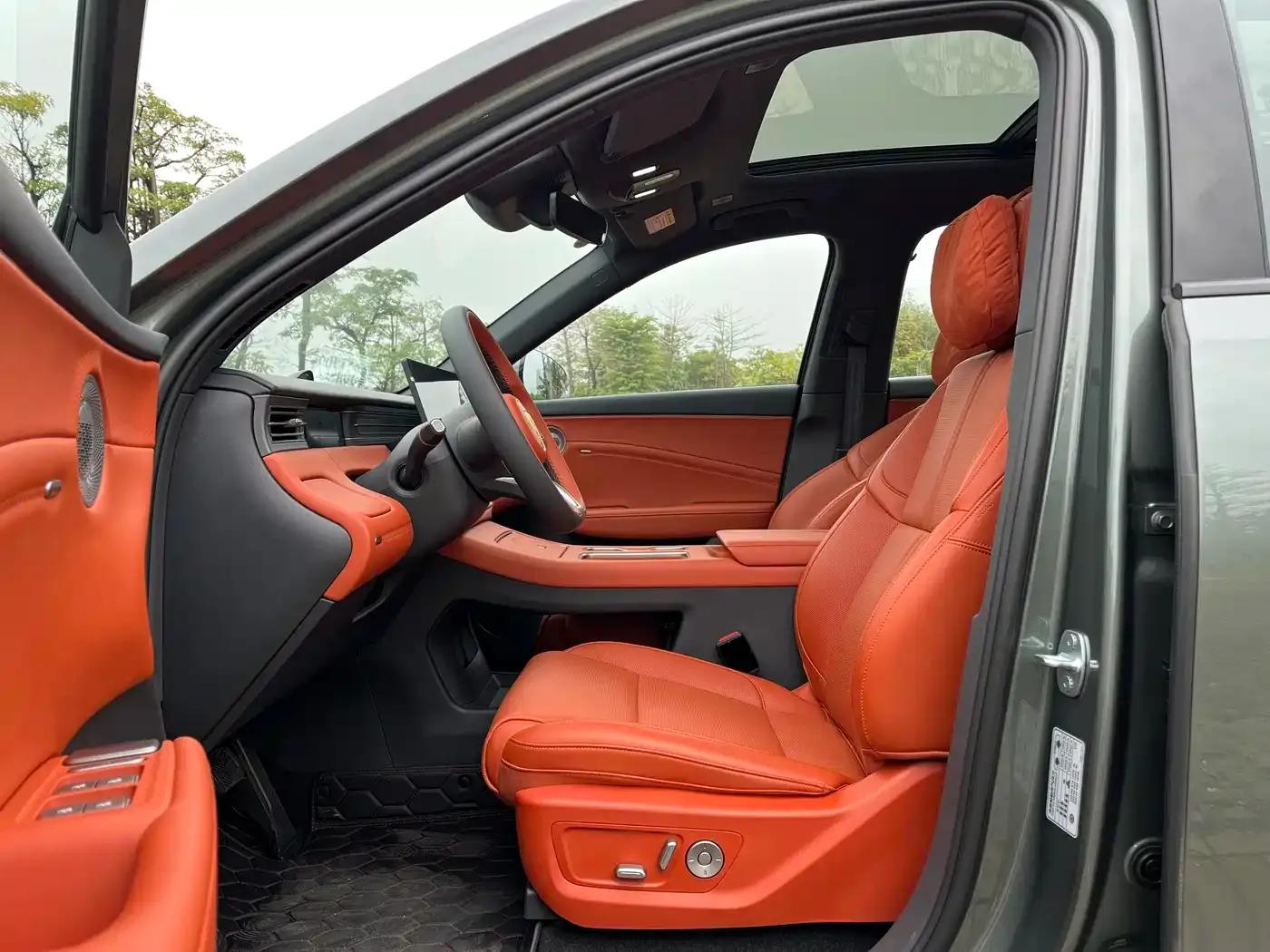 Hongqi HS6 PHEV 2026 Model 220 AWD Intelligent Hybrid — миниатюра 12