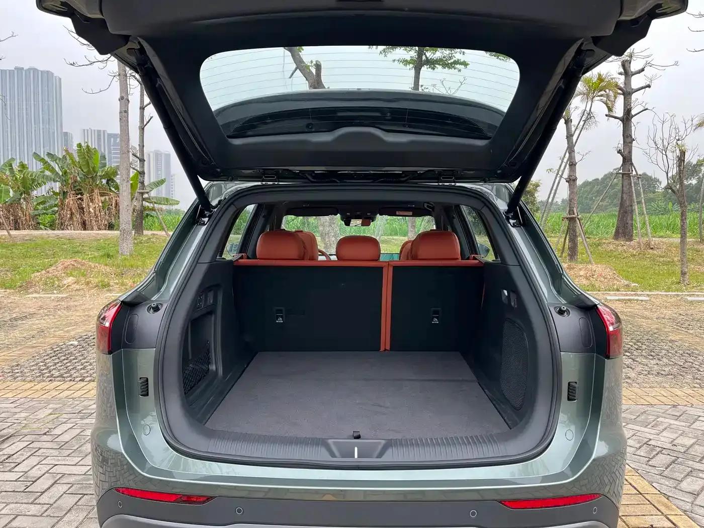 Hongqi HS6 PHEV 2026 Model 220 AWD Intelligent Hybrid — миниатюра 19